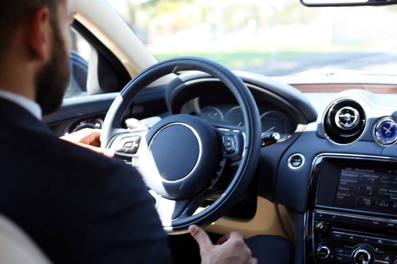 Stage au métier de chauffeur VTC Aix-en-Provence / Marseille par OFAPS Formation